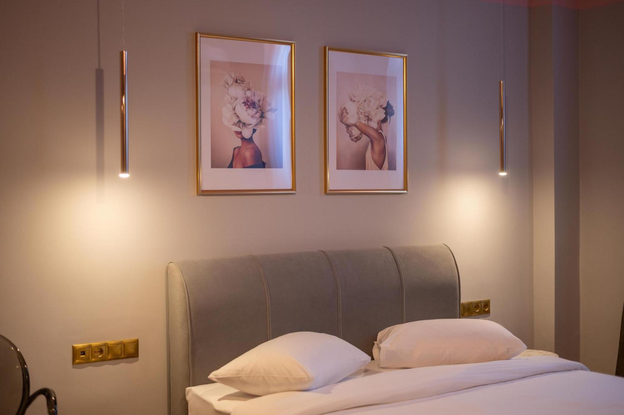 L Suites The Writer'S House ยีธิโอ ภายนอก รูปภาพ
