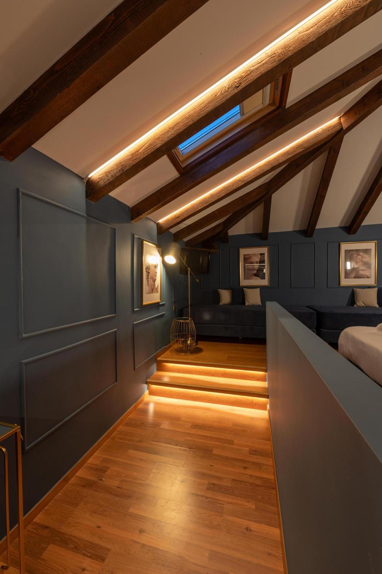 L Suites The Writer'S House ยีธิโอ ภายนอก รูปภาพ